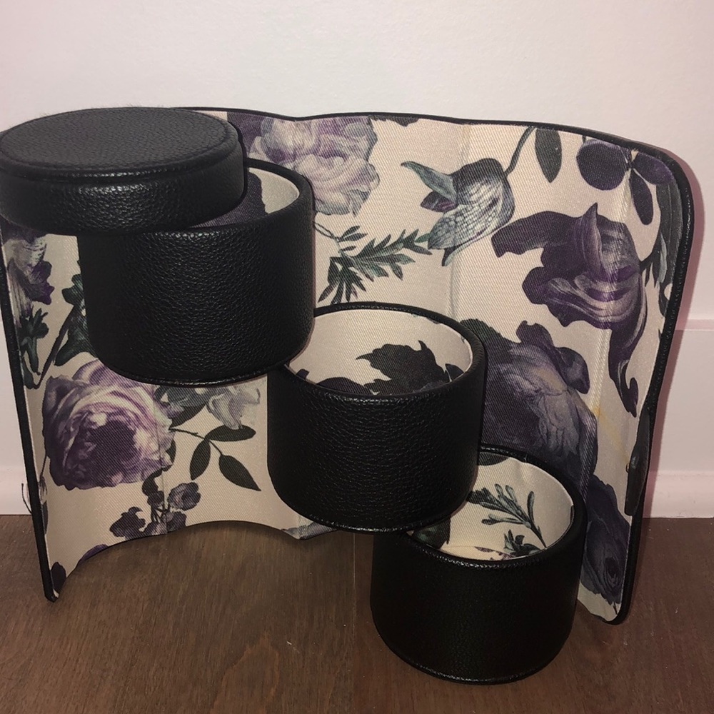 Jewelry case